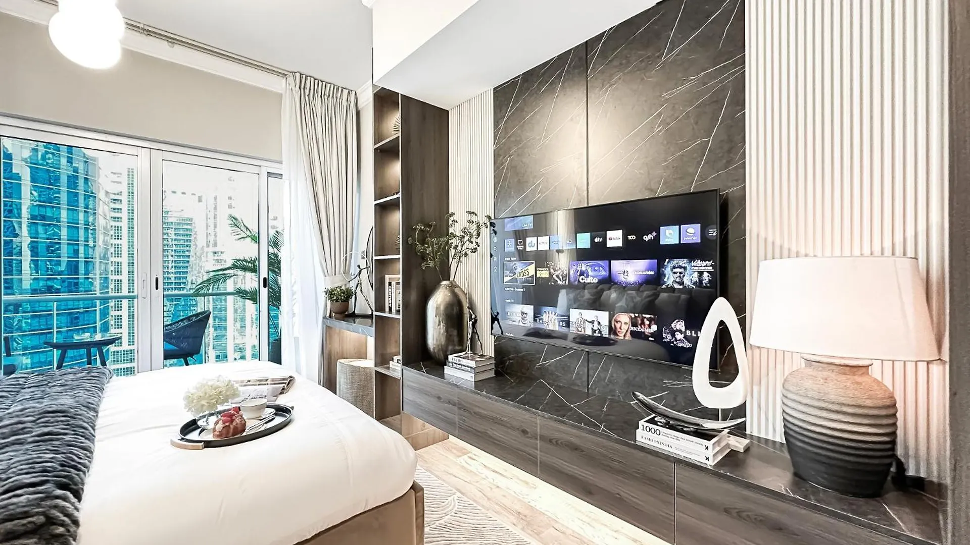 アパート ドバイTrophy- Radiant Retreat In Jlt With Skyline Viewアパートメント アラブ首長国連邦